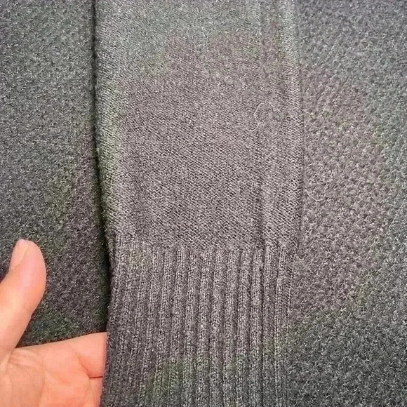 Logo by Lori Goldstein black texture sweater - Picture 5 of 5